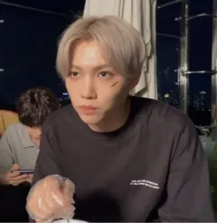 🤨 Felix K-pop, Stray Kids, Felix, singer, idol, eating telegram sticker