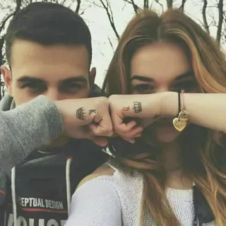 🤜 coroa, tatuagem, casal, rei, rainha, amor, juntos, relacionamento telegram sticker