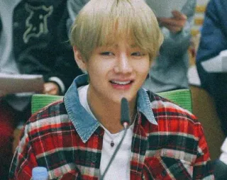👽 Kim Taehyung Kpop, cantante, ídolo, BTS, V, Taehyung, coreano whatsapp sticker