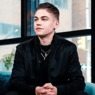 🗝 pria, aktor, potret, Hero Fiennes Tiffin, selebriti, orang telegram sticker