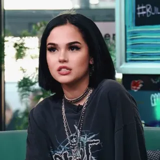 💛 Becky G cantante, celebridad, mujer, música, retrato whatsapp sticker