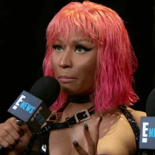 🍣 Nicki Minaj Nicki Minaj, Rappeur, Chanteuse, Cheveux roses, Célébrité, Interview, E! News telegram sticker