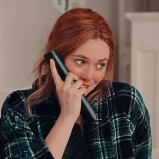 ☕️ Wanda Maximoff Wanda, Marvel, Maximoff, Feiticeira Escarlate, Personagem, Mulher, Falando ao telefone telegram sticker