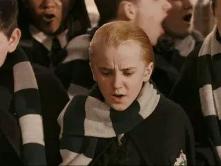 🐾 Draco Malfoy Harry Potter 드레이코 말포이, 해리 포터, 슬리데린, 교복, 머플러, 마법사, 학생 telegram sticker