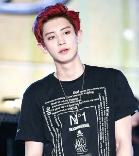 🌙 God knows homem, Kpop, Idol, cabelo vermelho, colar, coreano, camiseta telegram sticker