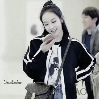 🎐 Deardeerdeer mulher, aeroporto, asiática, moda, viagem, roupa, coreana, pessoa telegram sticker