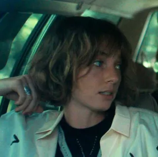 😐 Robin Buckley Stranger Things Robin Buckley, Stranger Things, Anos 80, Maya Hawke telegram sticker