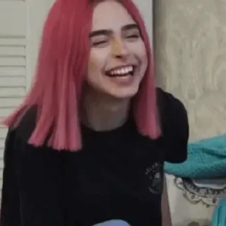 🕳 personne, femme, portrait, sourire, cheveux roux, tenue décontractée whatsapp sticker