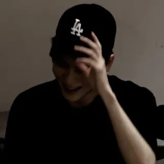 🎥 personne, homme, chapeau, dodgers, noir, sourire telegram sticker