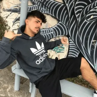 🍃 uomo, adidas, felpa con cappuccio, pantaloncini, casual, giovani, street style telegram sticker