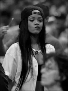 🗝 Rihanna celebridade, mulher, cantora, boné de beisebol, retrato telegram sticker