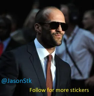 ✅ Jason Statham Follow for more stickers attore, celebrità, uomo, occhiali da sole, Jason Statham, abito telegram sticker