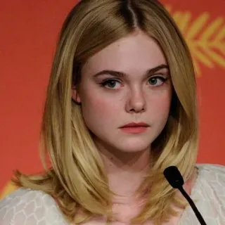⭐️ Elle Fanning Schauspielerin, blond, Porträt, Prominente, Elle Fanning, Frau telegram sticker