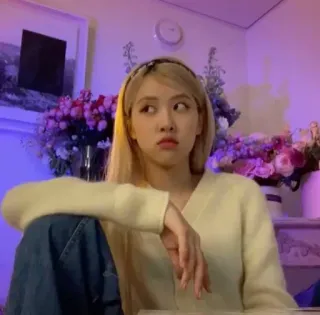 😶 Rosé wanita, potret, korea, penyanyi, mawar, selebriti whatsapp sticker