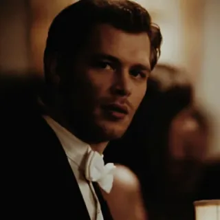 🍂 Klaus Mikaelson The Originals เคลาส์ ไมเคิลสัน, The Originals, แวมไพร์, สูท, โจเซฟ มอร์แกน telegram sticker