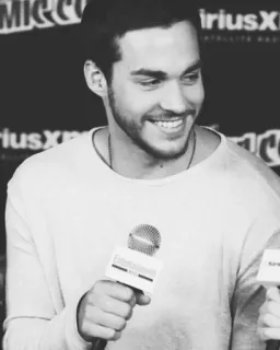 🌑 Chris Wood Chris Wood, acteur, interview, microphone, célébrité, sourire telegram sticker