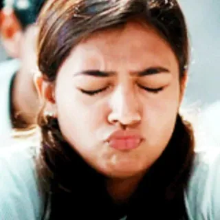 😌 21b98858 губы бантиком, лицо, выражение, крупный план, женщина telegram sticker