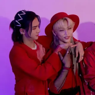 ❣️ 0da5e4cf stray kids, hyunjin, felix, kpop, czerwony, duet telegram sticker
