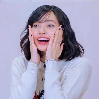 😱 52112835 Lisa K-pop, cantante, Lisa, Blackpink, Idol, Celebrità, Donna telegram sticker