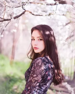 🦋 5170f21d ผู้หญิง, ภาพเหมือน, เด็กผู้หญิง, ความงาม, ดอกไม้, นางแบบ telegram sticker