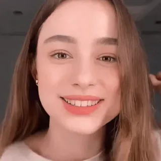 🦋 8436731e ผู้หญิง, ภาพเหมือน, ยิ้ม, ความงาม telegram sticker