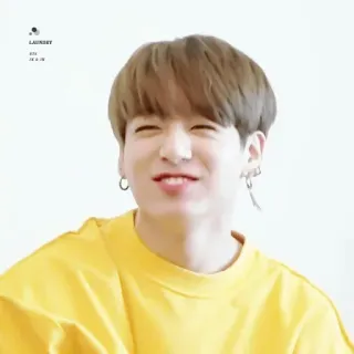 💜 22fffc41 LAUNDRY мужчина, улыбка, счастливый, человек, желтая рубашка telegram sticker