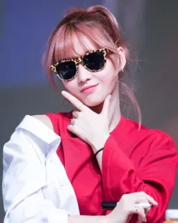 😎 cdef53ea wanita, orang, kacamata hitam, mode, merah, gaya, potret telegram sticker