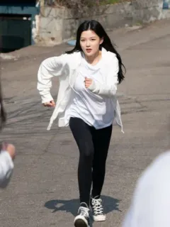 🏃‍♂️ 55b05625 wanita, berlari, olahraga, jogging, luar ruangan, kebugaran, olahraga, jalan telegram sticker