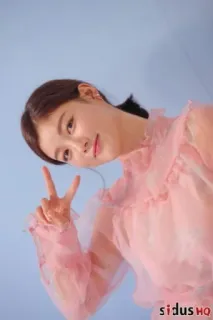 ✌️ dc8ac634 sidus HQ simbol perdamaian, wanita, Sidus HQ, merah muda, korea, aktris telegram sticker