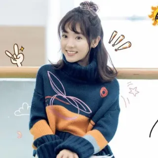 😁 750f4016 человек, женщина, улыбка, милый, свитер telegram sticker