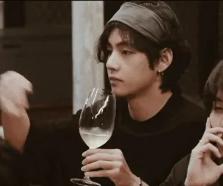 🥂 103682c2 telegram sticker