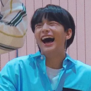 🤣 d4f2b249 человек, мужчина, смех, счастливый, радостный telegram sticker