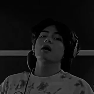 🚬 2d750214 คน, ภาพบุคคล, หูฟัง, ขาวดำ telegram sticker