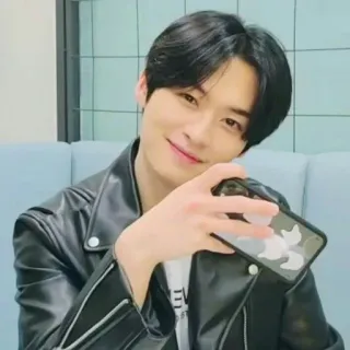 🍣 1692d5a4 telegram sticker