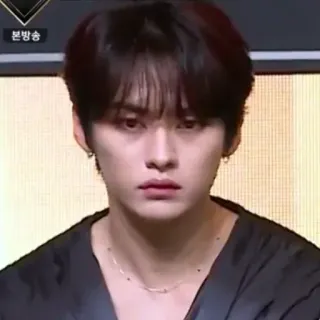 🌏 93c6c37c 본 방송 đàn ông, Hàn Quốc, giải trí, truyền hình, khuôn mặt telegram sticker