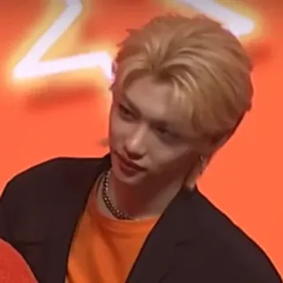 🧩 f0c43b0b Felix kpop, ca sĩ, người nổi tiếng, nam, chân dung, stray kids telegram sticker