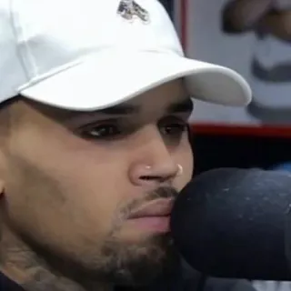 🏀 801ada20 Chris Brown cantante, celebridad, retrato, hombre, micrófono telegram sticker