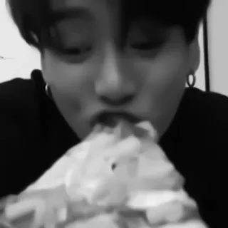 😋 7c033eca makan, makanan, pria, orang, close-up telegram sticker