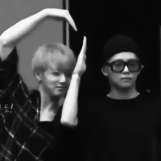 🫀 9c297694 도! Korea, Gerakan tangan, Potret, Orang telegram sticker