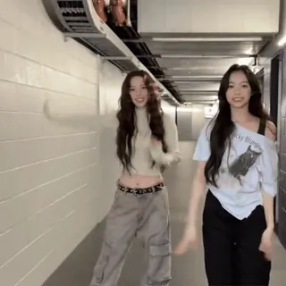 ✉️ 5756bc53 telegram sticker