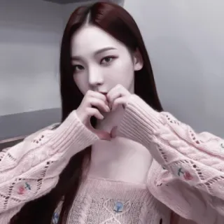 💷 f04fd93e woman, heart, korean, girl, beauty, fashion telegram sticker