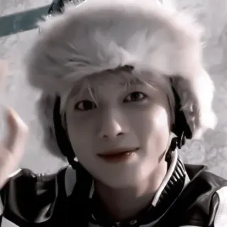 🍣 4ebde2f9 persona, sombrero, invierno, gorro de piel, retrato, lindo telegram sticker