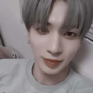 🍣 9b6d801e Retrato, Selfie, Hombre, Persona telegram sticker