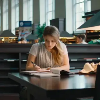 📚 68dfd3e6 Bibliothek, Student, Schreiben, Schreibtisch, Studium, Bücher whatsapp sticker