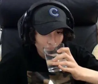 🙃 7bdf1efb telegram sticker