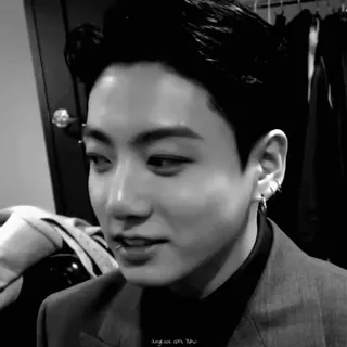 🖤 7d8f08f9 daya.with.luv uomo, faccia, orecchini, gioielli, monocromatico, persona telegram sticker