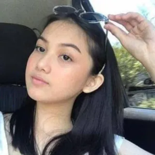 🍄 0d64edfb 女人, 肖像, 自拍, 太阳镜, 女孩, 人, 年轻 telegram sticker