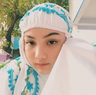 Aisyah Aqilah @FVCKIESTGURL whatsapp stickers