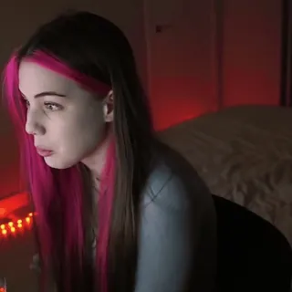 🌸 ad89618b donna, ritratto, ragazza, bruna, capelli rosa, persona telegram sticker