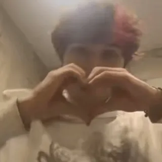 💜 6defe927 하트, 사랑, 손, 제스처, 사람 telegram sticker